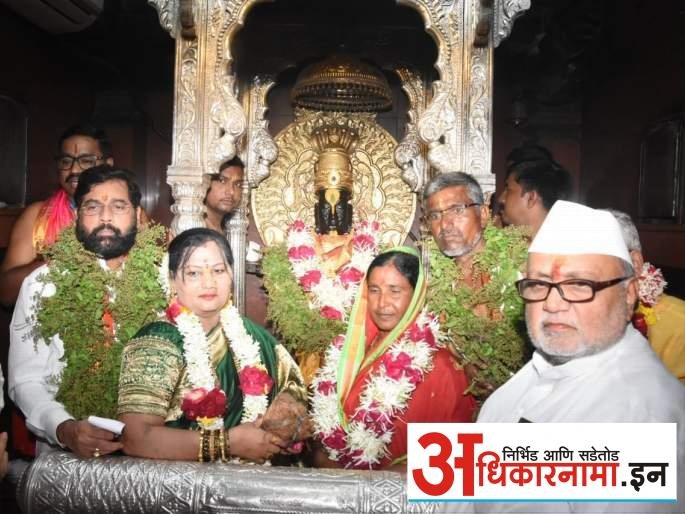 पंढरपुरात विठूनामाचा जयघोष; एकनाथ शिंदेंच्या हस्ते सपत्नीक विठ्ठलाची शासकीय महापूजा संपन्न