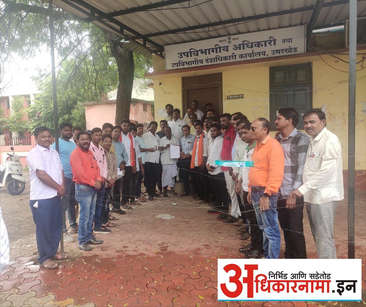 अकोट तालुक्यातील शेतकरी दुष्काळाच्या दारात; जगण्यासाठी बळीराजाची धडपड सुरु