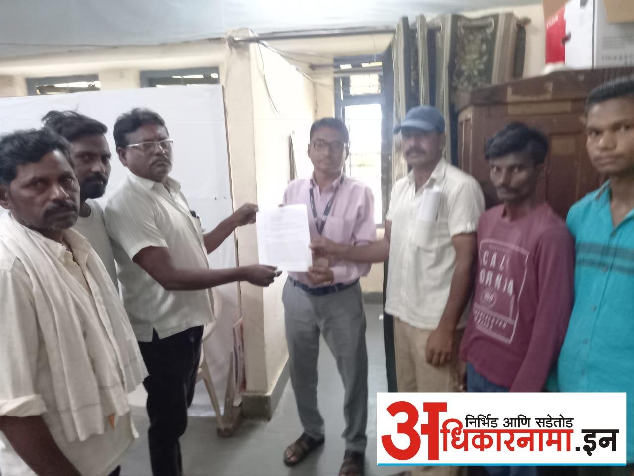 घाटंजी येथील एका पत्रकाराला हद्दपार करण्याची मागणी; राज्याचे गृहमंत्री देवेंद्र फडणवीस यांच्याकडे लेखी तक्रार