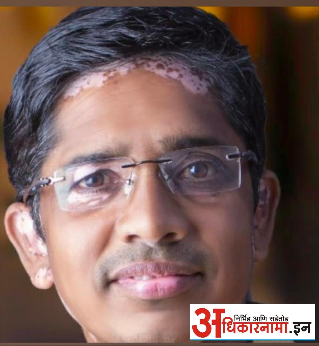 तोंडोळी येथे गावकऱ्याच्या सुरक्षेसाठी ड्रेनेज चेंबरला बकेटीचे जुगाड
