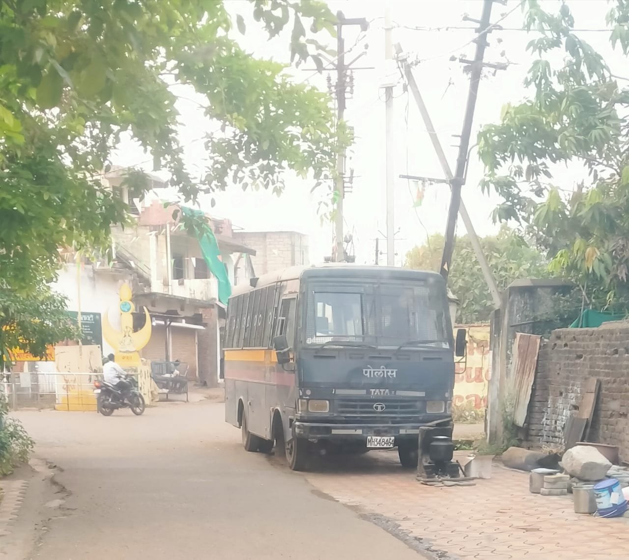 जुन्या वैमनस्यातुन एका भावाची हत्त्या तर दुसरा जबर जखमी