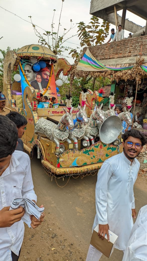 गावात बोद्ध समाज नसताना गावामध्ये केली भीमजयंती साजरी