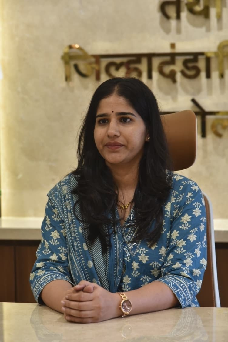 अकोल्याच्या नूतन जिल्हाधिकारी म्हणून वर्षा मीना यांनी स्वीकारला पदभार