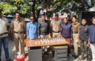 अब्बब्ब ५०० लिटर रसायन नाश करून तीस बाटली देशी दारू जप्त