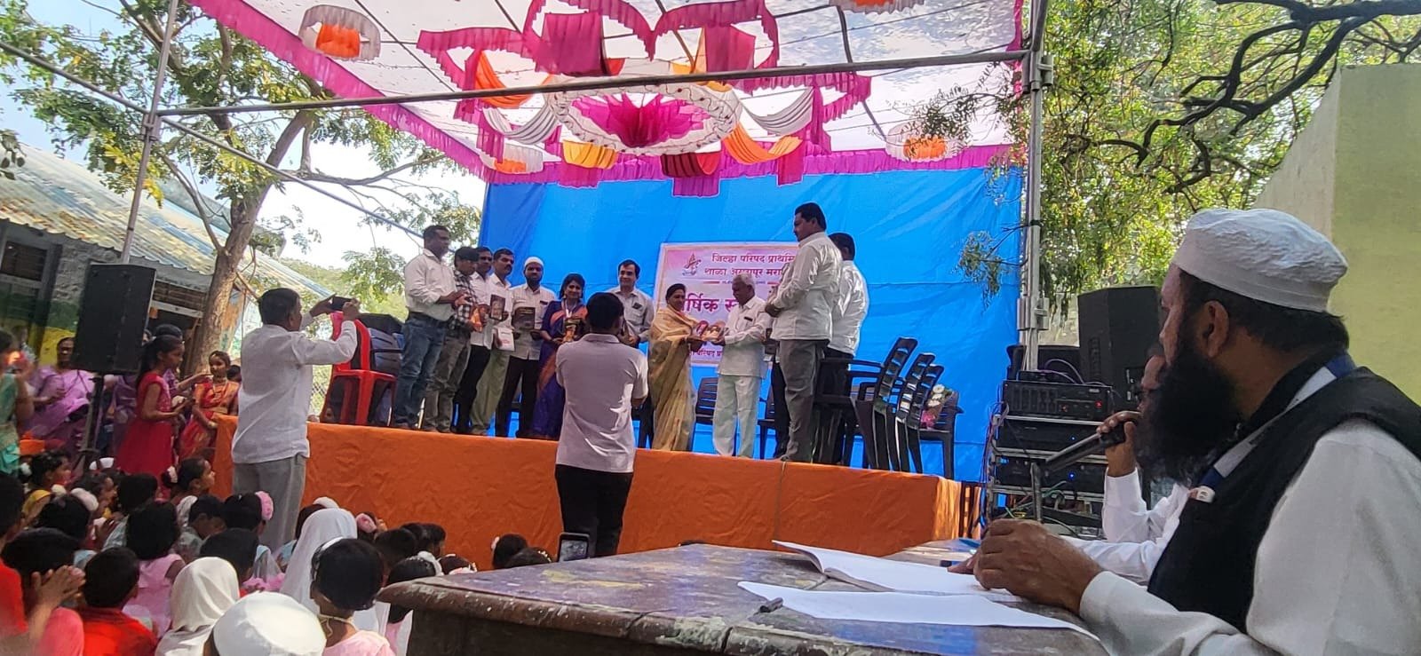 अमरापूर जिल्हा परिषद प्राथमिक शाळा मराठी व उर्दू येथे वार्षिक स्नेहसंमेलन साजरा