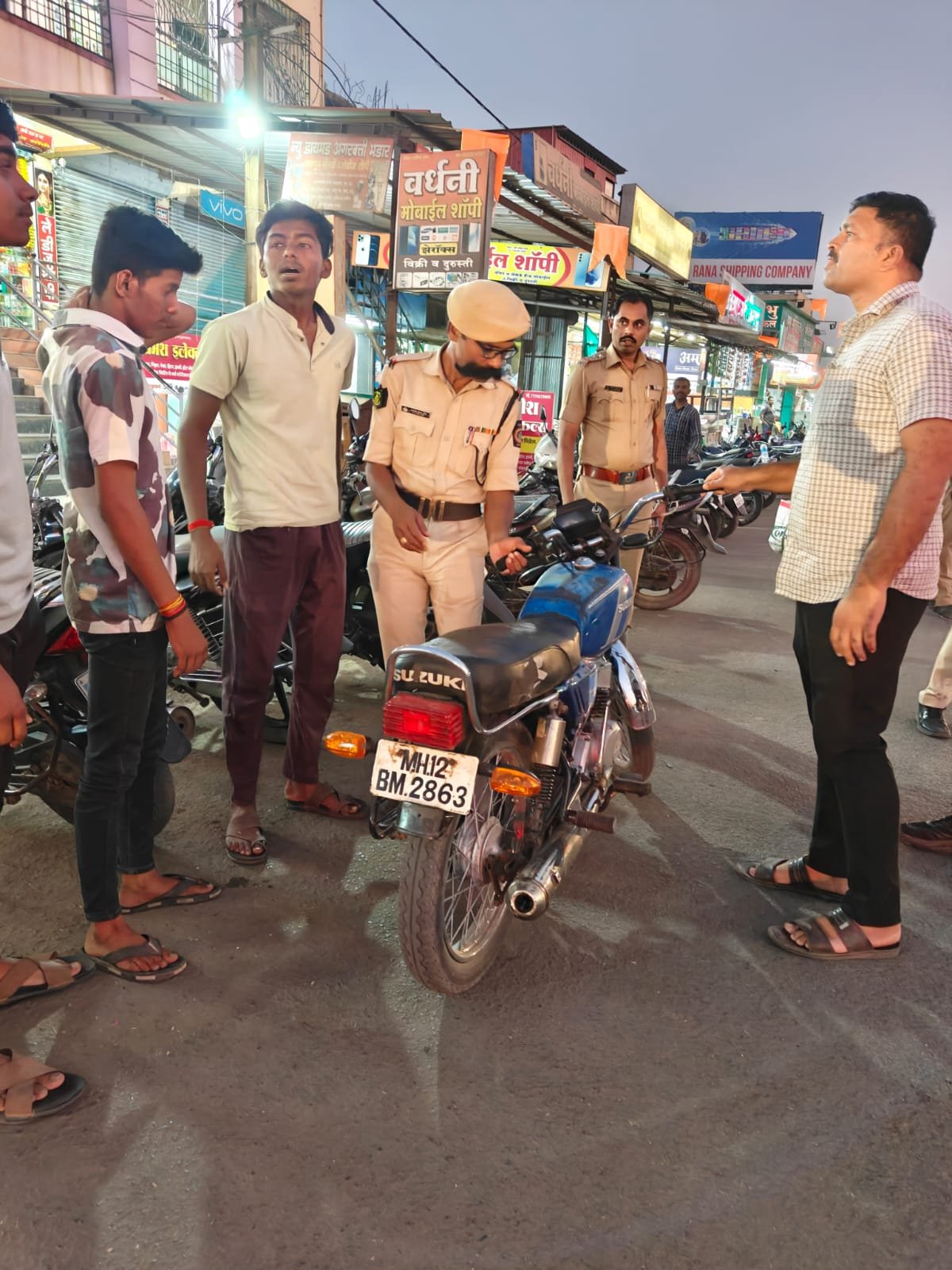 भिगवण पोलिसांनी 30 दुचाकीस्वार केली मोठी कारवाई