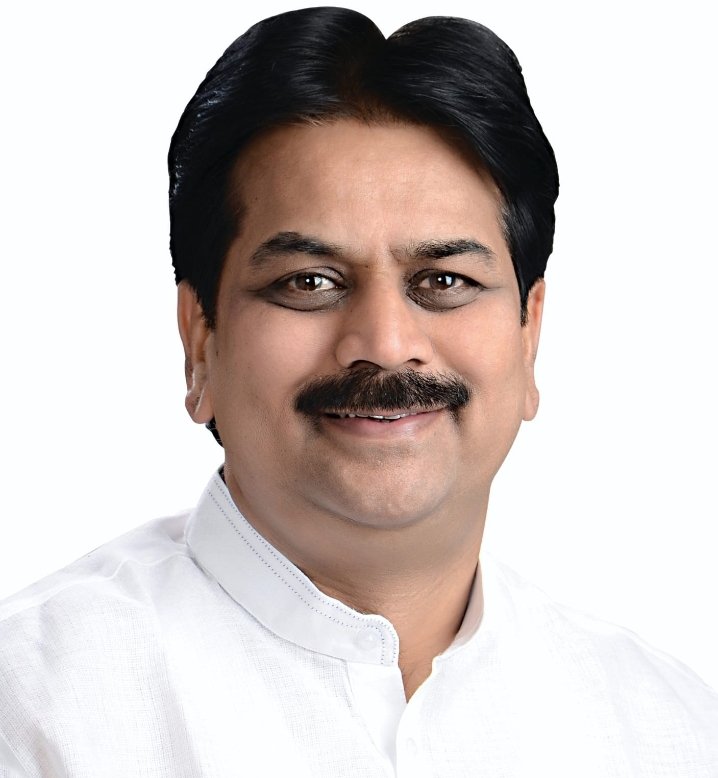 मुख्यमंत्र्यांसमवेत साखर उद्योगातील विविध घटकांच्या अडचणीसंदर्भात सोमवारी मुंबईत बैठक -हर्षवर्धन पाटील