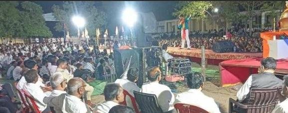 आई-बाप' हीच जगातील सर्वात मोठी तीर्थक्षेत्रे